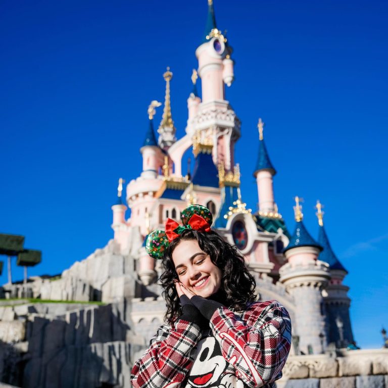 Mary Mouser Boyfriend: Who Is She Dating Now?