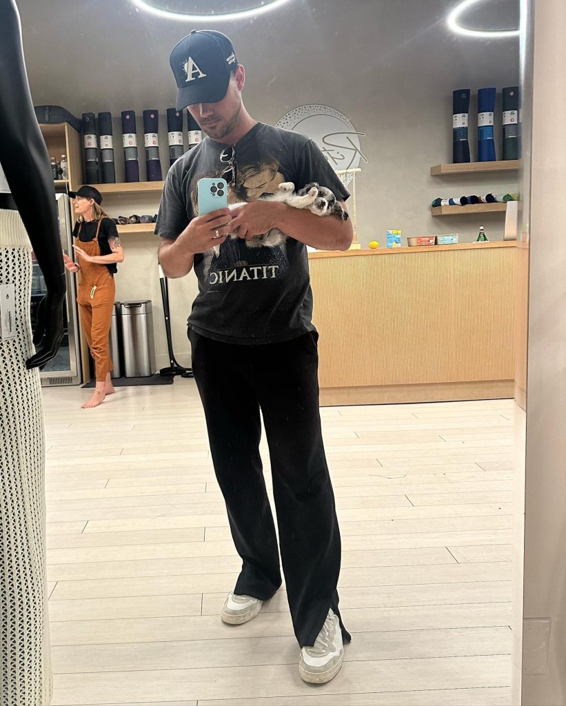 Taylor Lautner Height Revealed: See His Stats!
